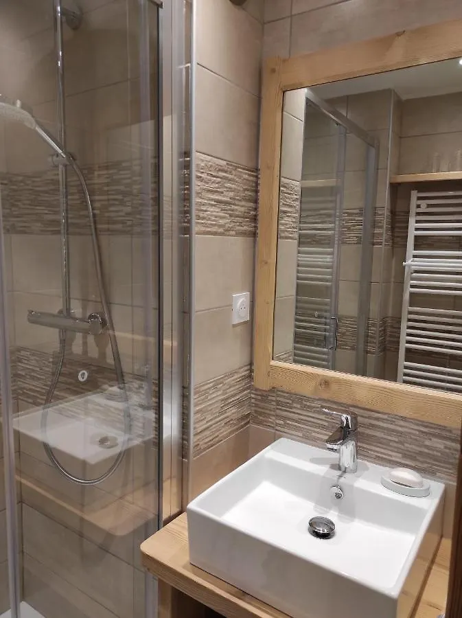 Appartement 3 Etoiles Avec Balcon, Vue Montagne A Meribel Mottaret Les Allues 0*,